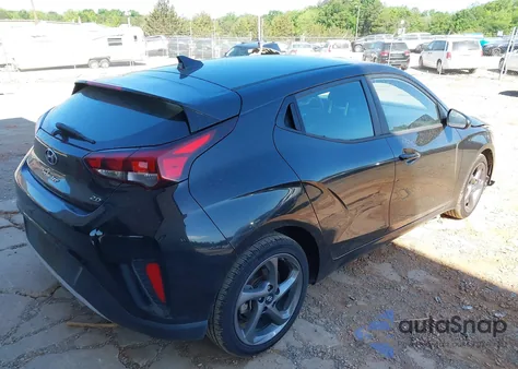 2021 Hyundai Veloster 2.0 z USA, uszkodzony, nr VIN KMHTG6AF0MU032598